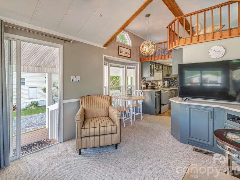 161 Summer Place Drive, Waynesville, NC 28785.  MLS# CAR4379176, YatesRealty ID 21680. 