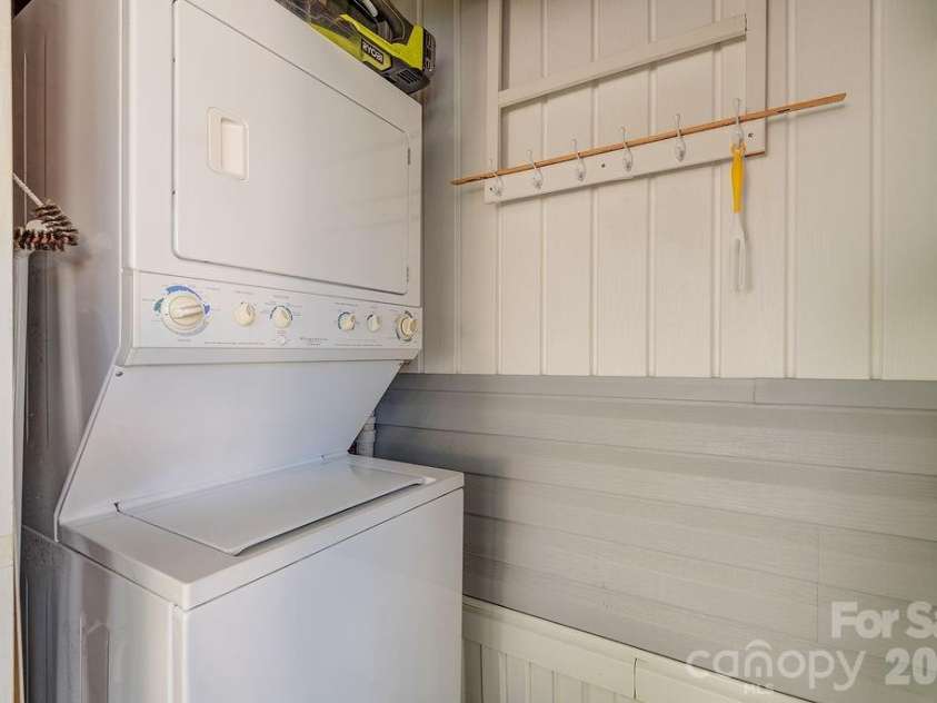 161 Summer Place Drive, Waynesville, NC 28785.  MLS# CAR4379176, YatesRealty ID 21680. 