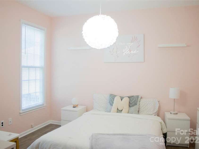 7708 Harrington Woods Road, Charlotte, NC 28269.  MLS# CAR4305903, YatesRealty ID 21680. 