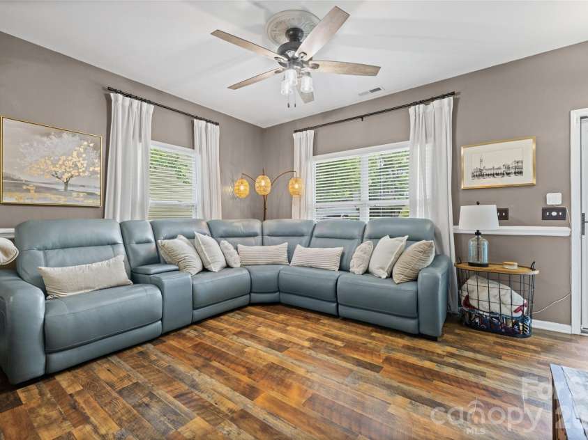 3967 Parkers Ferry Road, Fort Mill, SC 29715.  MLS# CAR4379187, YatesRealty ID 21681. 