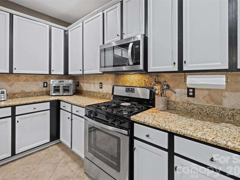 3967 Parkers Ferry Road, Fort Mill, SC 29715.  MLS# CAR4379187, YatesRealty ID 21681. 