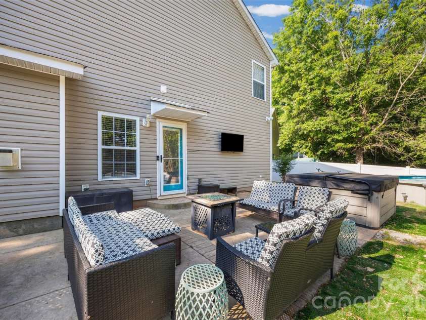 3967 Parkers Ferry Road, Fort Mill, SC 29715.  MLS# CAR4379187, YatesRealty ID 21681. 