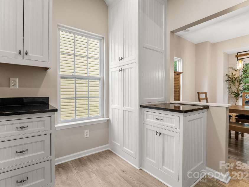 9651 Bailey Road, Cornelius, NC 28031.  MLS# CAR4264038, YatesRealty ID 21681. 