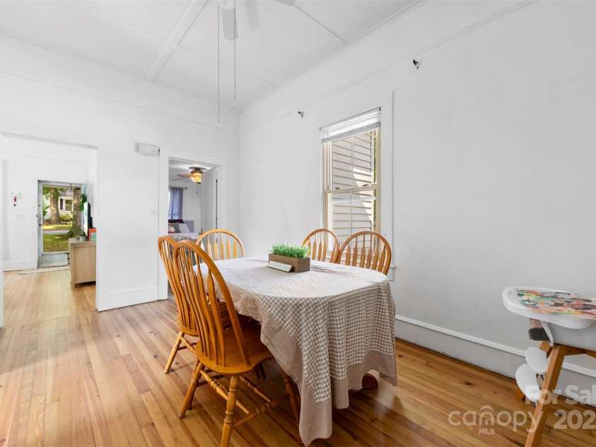 1008 Valley Street, Kannapolis, NC 28081.  MLS# CAR4268603, YatesRealty ID 21682. 