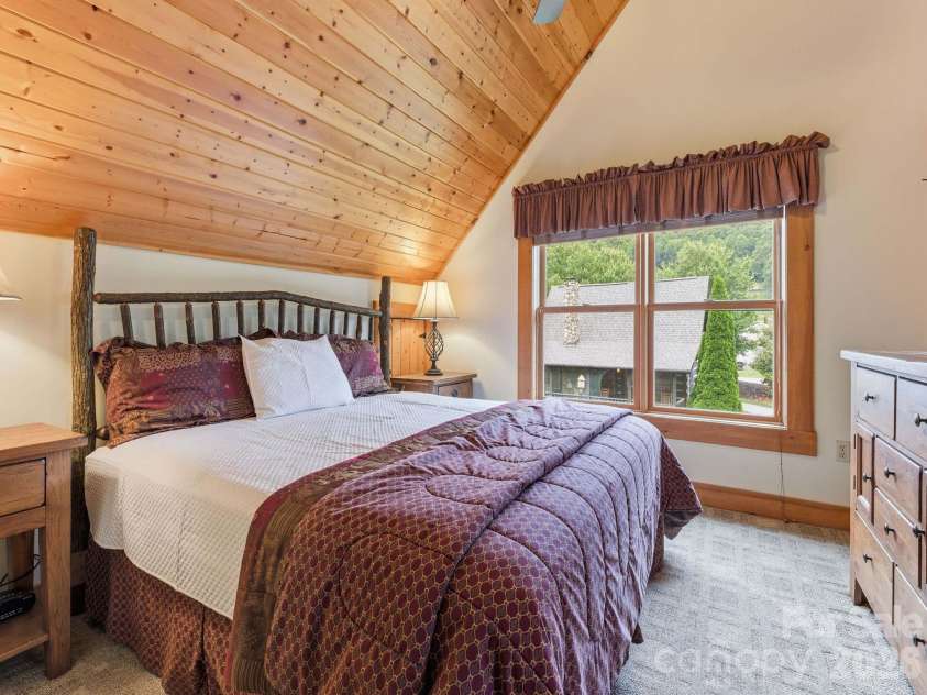 62 Rachels Circle, Maggie Valley, NC 28751.  MLS# CAR4392640, YatesRealty ID 21682. 