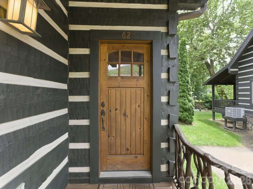 62 Rachels Circle, Maggie Valley, NC 28751.  MLS# CAR4392640, YatesRealty ID 21682. 