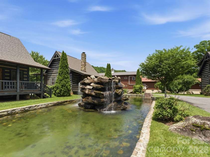 62 Rachels Circle, Maggie Valley, NC 28751.  MLS# CAR4392640, YatesRealty ID 21682. 