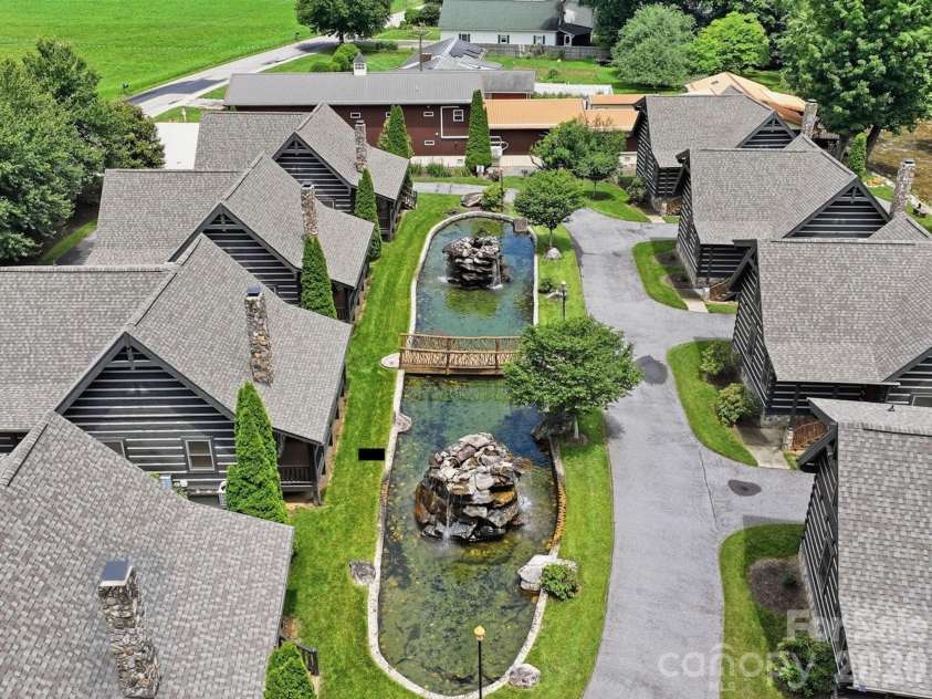 62 Rachels Circle, Maggie Valley, NC 28751.  MLS# CAR4392640, YatesRealty ID 21682. 