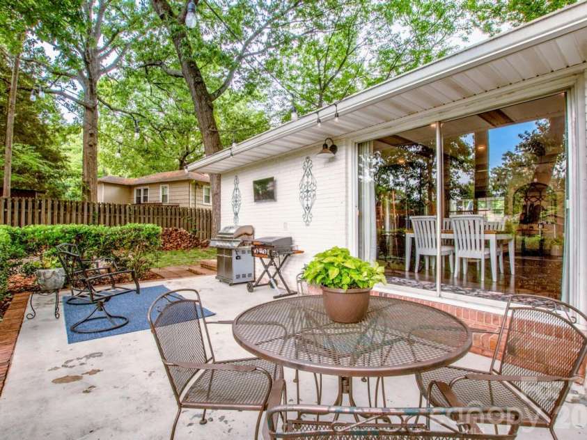 351 Eastwood Drive, Lincolnton, NC 28092.  MLS# CAR4375880, YatesRealty ID 21683. 