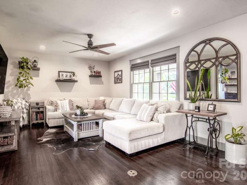 351 Eastwood Drive, Lincolnton, NC 28092.  MLS# CAR4375880, YatesRealty ID 21683. 