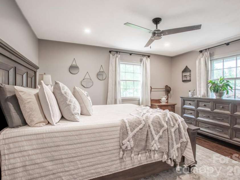 351 Eastwood Drive, Lincolnton, NC 28092.  MLS# CAR4375880, YatesRealty ID 21683. 