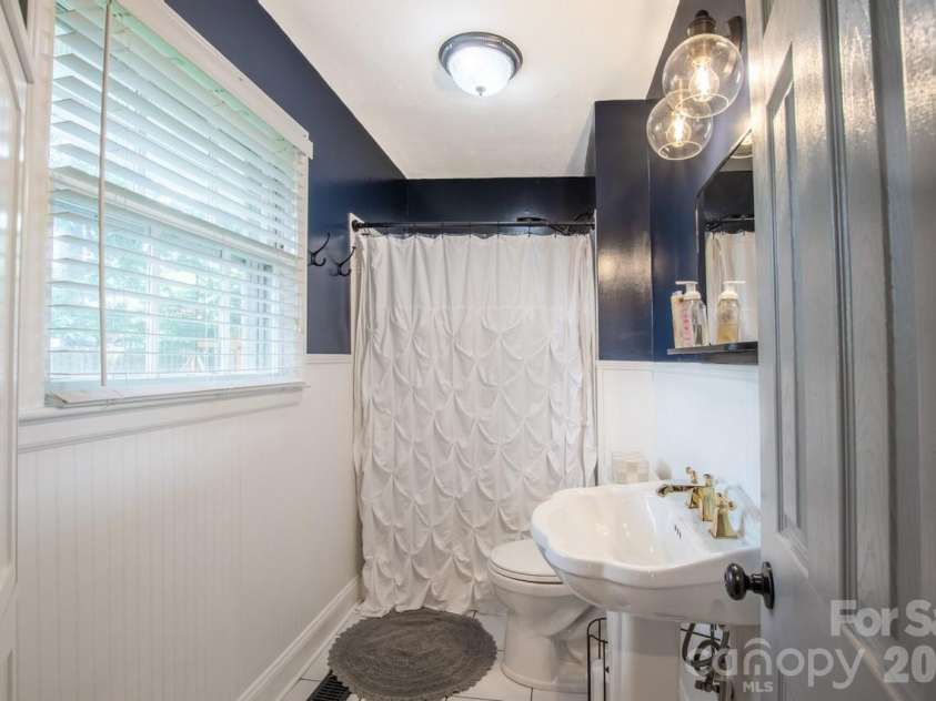 351 Eastwood Drive, Lincolnton, NC 28092.  MLS# CAR4375880, YatesRealty ID 21683. 