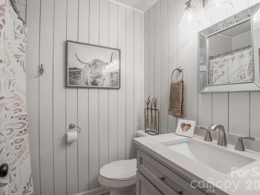 351 Eastwood Drive, Lincolnton, NC 28092.  MLS# CAR4375880, YatesRealty ID 21683. 