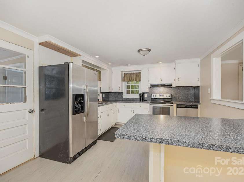 158 John Crotts Road, Mocksville, NC 27028.  MLS# CAR4268479, YatesRealty ID 21684. 