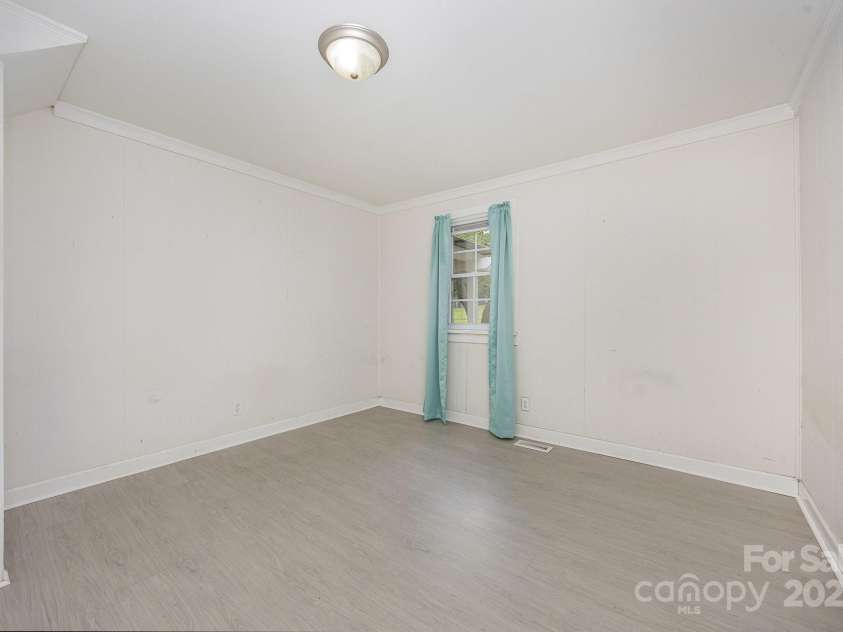 158 John Crotts Road, Mocksville, NC 27028.  MLS# CAR4268479, YatesRealty ID 21684. 