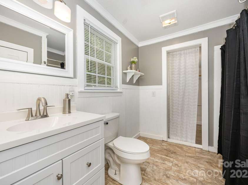 158 John Crotts Road, Mocksville, NC 27028.  MLS# CAR4268479, YatesRealty ID 21684. 