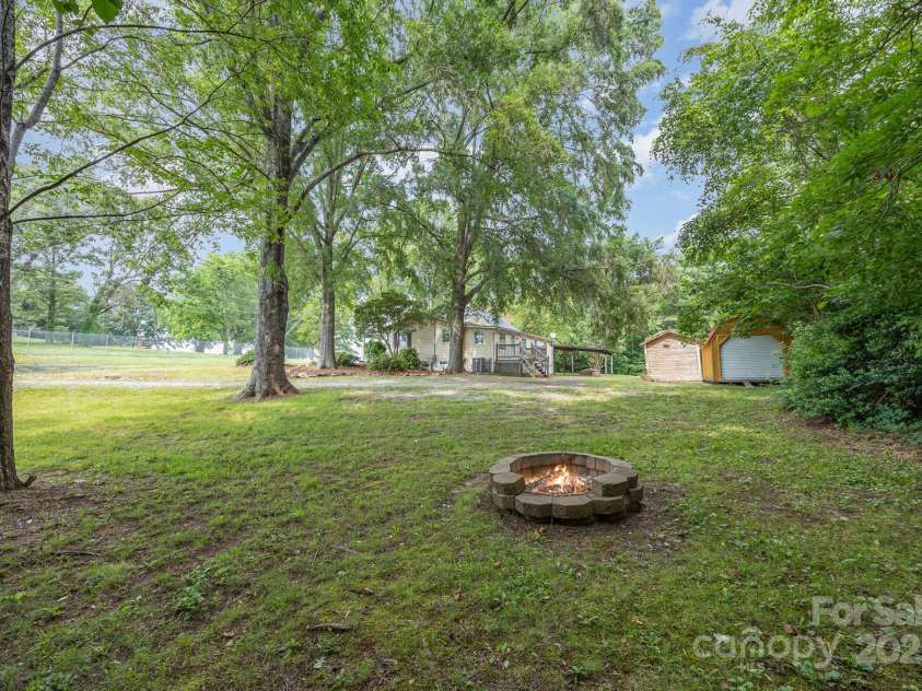 158 John Crotts Road, Mocksville, NC 27028.  MLS# CAR4268479, YatesRealty ID 21684. 