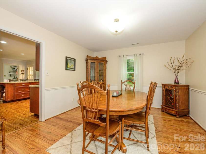 9607 Riddick Place, Matthews, NC 28105.  MLS# CAR4374870, YatesRealty ID 21684. 