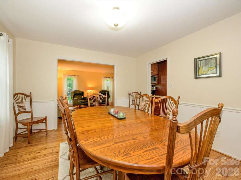 9607 Riddick Place, Matthews, NC 28105.  MLS# CAR4374870, YatesRealty ID 21684. 
