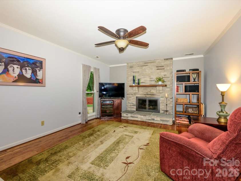 9607 Riddick Place, Matthews, NC 28105.  MLS# CAR4374870, YatesRealty ID 21684. 