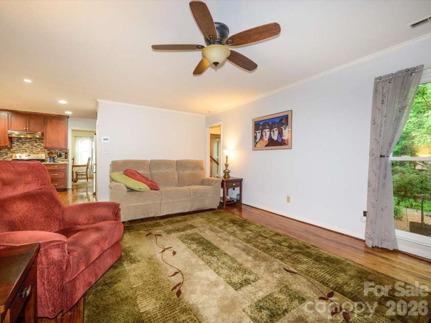 9607 Riddick Place, Matthews, NC 28105.  MLS# CAR4374870, YatesRealty ID 21684. 