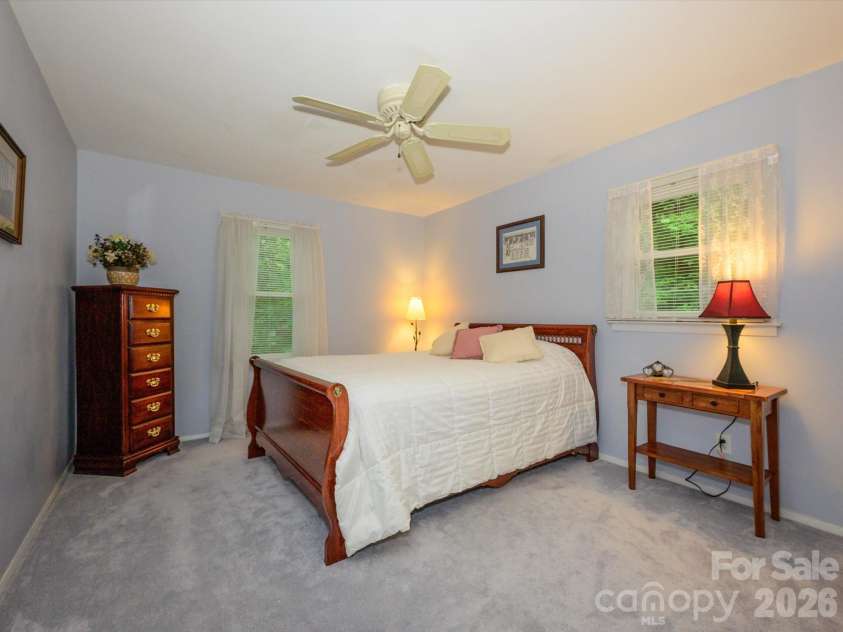 9607 Riddick Place, Matthews, NC 28105.  MLS# CAR4374870, YatesRealty ID 21684. 