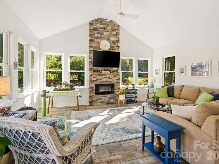 1701 South Point Road, Belmont, NC 28012.  MLS# CAR4369444, YatesRealty ID 21685. 