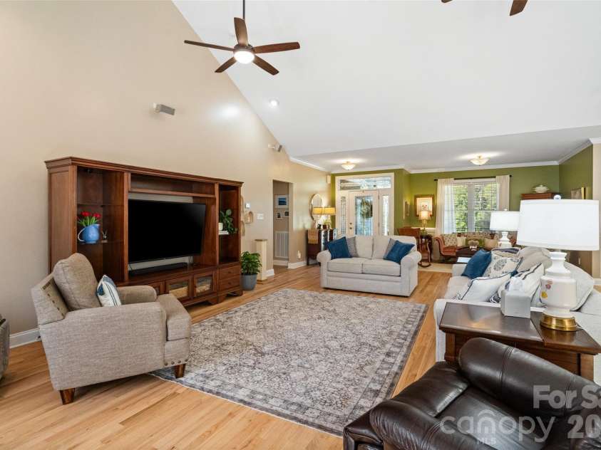 1701 South Point Road, Belmont, NC 28012.  MLS# CAR4369444, YatesRealty ID 21685. 