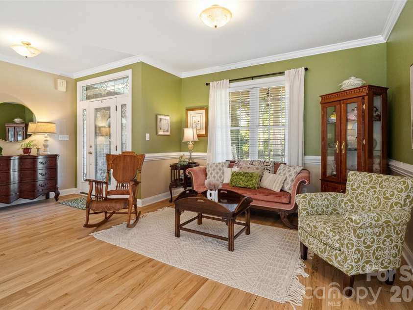 1701 South Point Road, Belmont, NC 28012.  MLS# CAR4369444, YatesRealty ID 21685. 