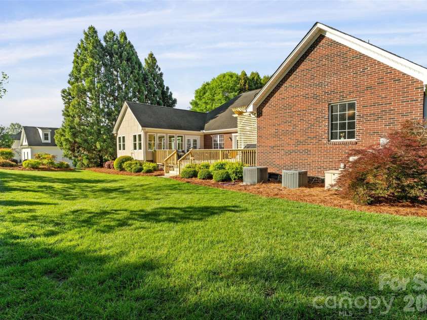 1701 South Point Road, Belmont, NC 28012.  MLS# CAR4369444, YatesRealty ID 21685. 