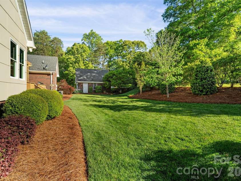 1701 South Point Road, Belmont, NC 28012.  MLS# CAR4369444, YatesRealty ID 21685. 