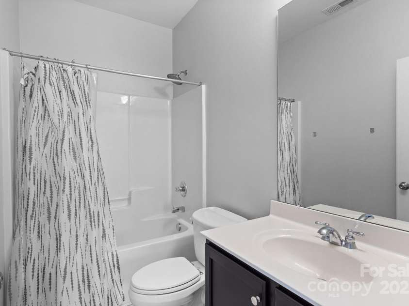 9704 Grier Springs Lane, Charlotte, NC 28213.  MLS# CAR4273518, YatesRealty ID 21685. Hall bath