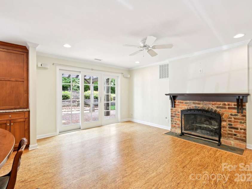 3916 Blowing Rock Way, Charlotte, NC 28210.  MLS# CAR4265688, YatesRealty ID 21686. 