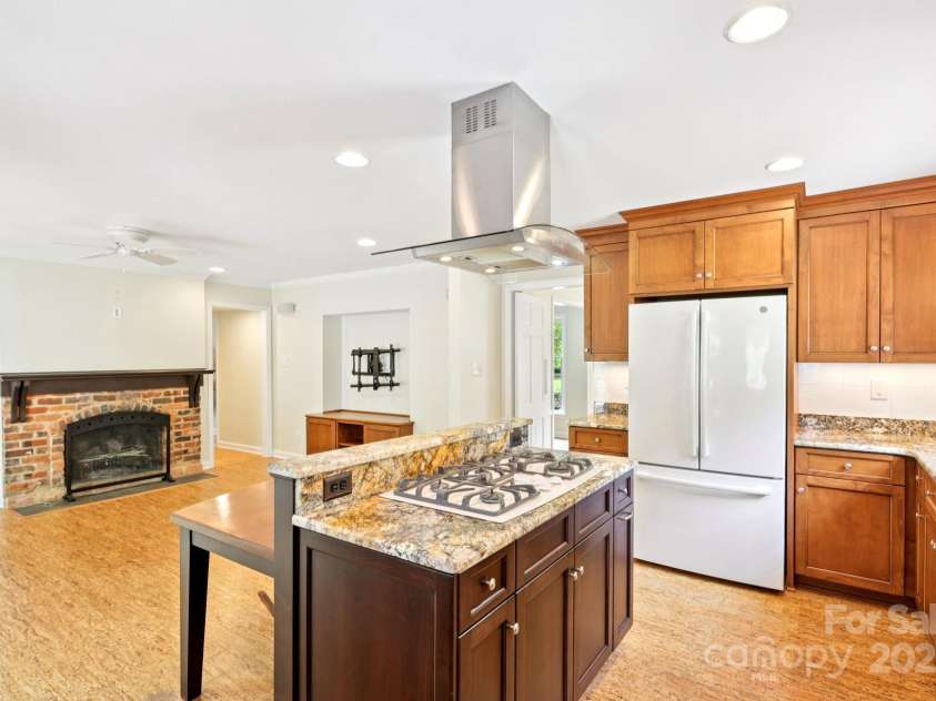 3916 Blowing Rock Way, Charlotte, NC 28210.  MLS# CAR4265688, YatesRealty ID 21686. 