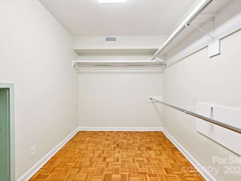 3916 Blowing Rock Way, Charlotte, NC 28210.  MLS# CAR4265688, YatesRealty ID 21686. 