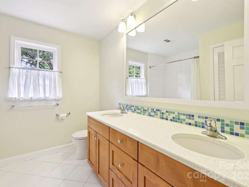 3916 Blowing Rock Way, Charlotte, NC 28210.  MLS# CAR4265688, YatesRealty ID 21686. 