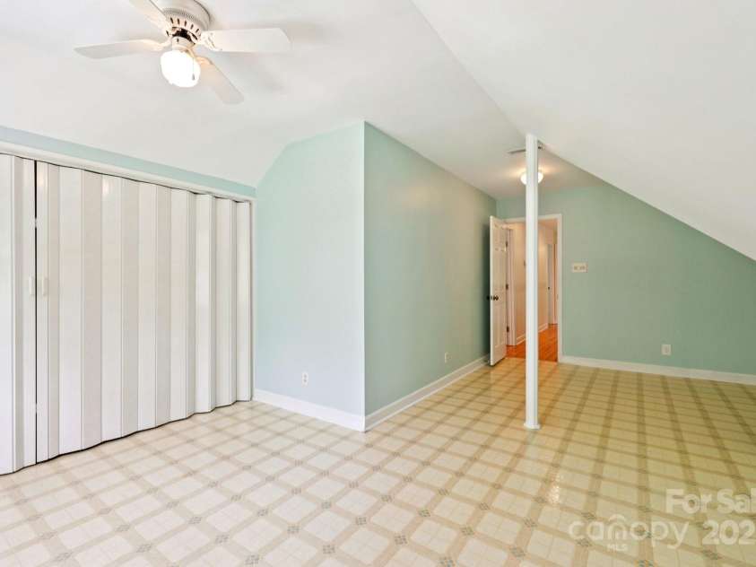 3916 Blowing Rock Way, Charlotte, NC 28210.  MLS# CAR4265688, YatesRealty ID 21686. 