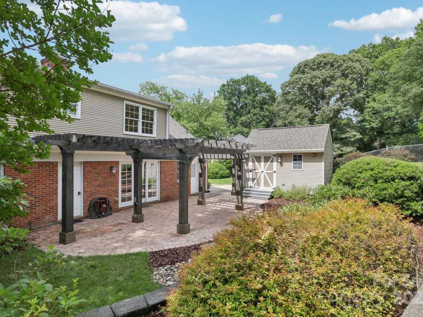 3916 Blowing Rock Way, Charlotte, NC 28210.  MLS# CAR4265688, YatesRealty ID 21686. 