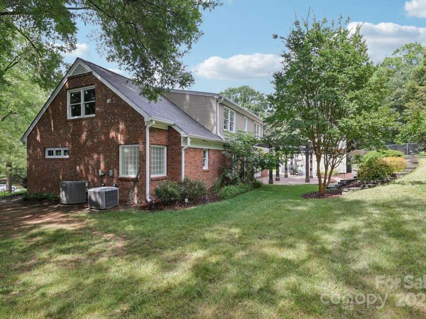 3916 Blowing Rock Way, Charlotte, NC 28210.  MLS# CAR4265688, YatesRealty ID 21686. 