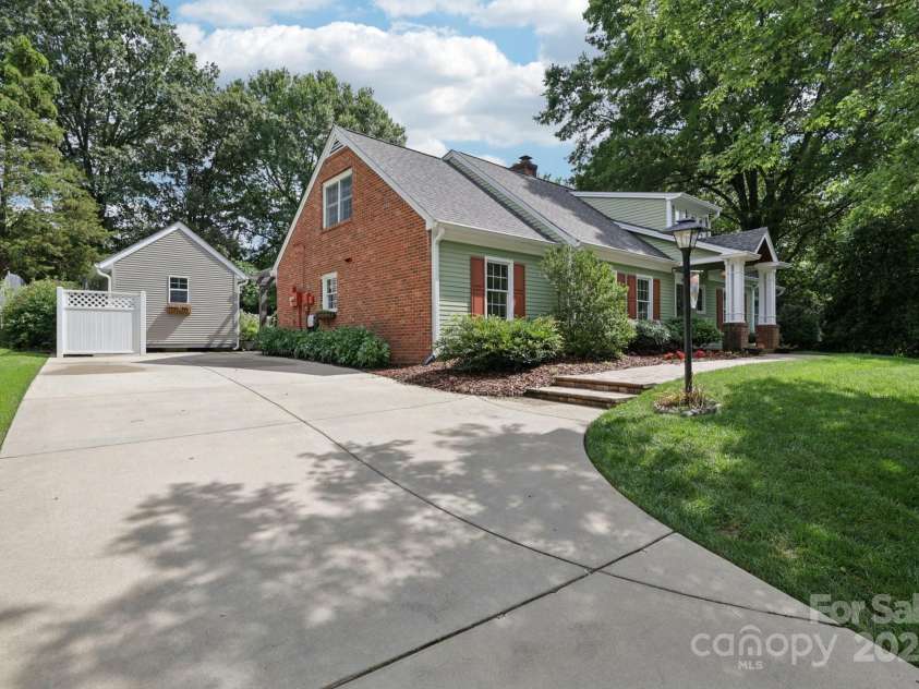 3916 Blowing Rock Way, Charlotte, NC 28210.  MLS# CAR4265688, YatesRealty ID 21686. 