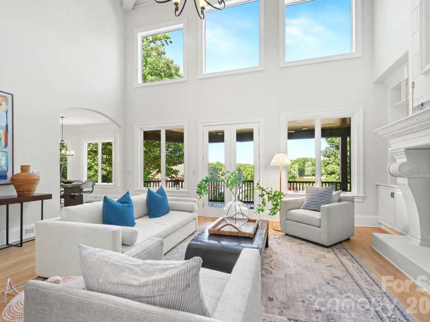 8041 Water View Drive, Belmont, NC 28012.  MLS# CAR4378139, YatesRealty ID 21686. 2 story Great Room 
