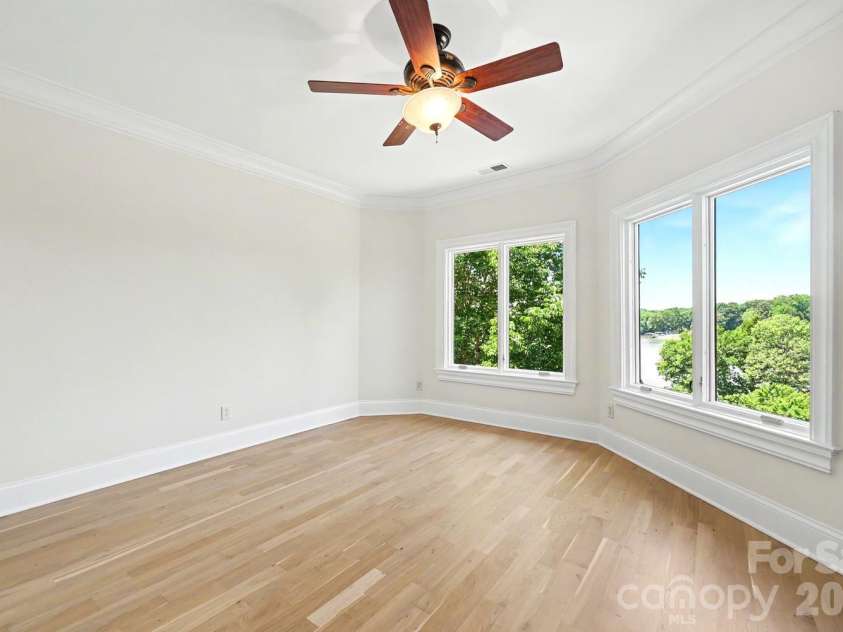 8041 Water View Drive, Belmont, NC 28012.  MLS# CAR4378139, YatesRealty ID 21686. 2nd floor bedroom
