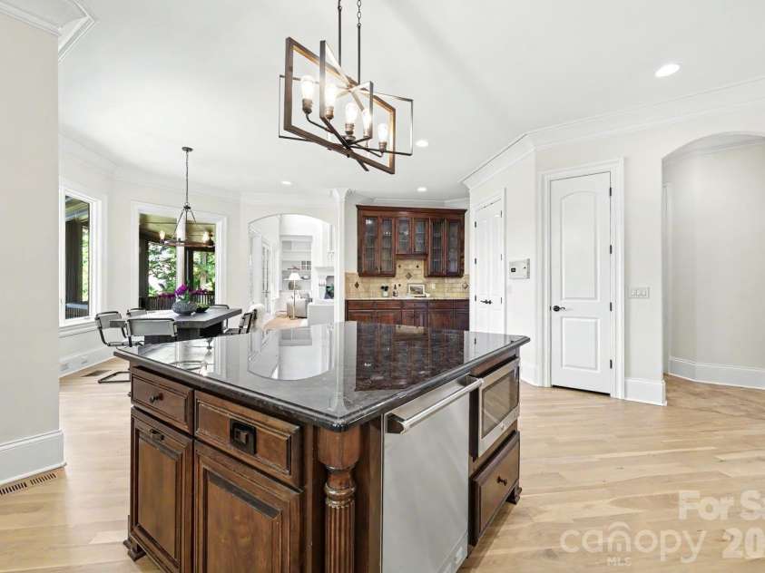 8041 Water View Drive, Belmont, NC 28012.  MLS# CAR4378139, YatesRealty ID 21686. 