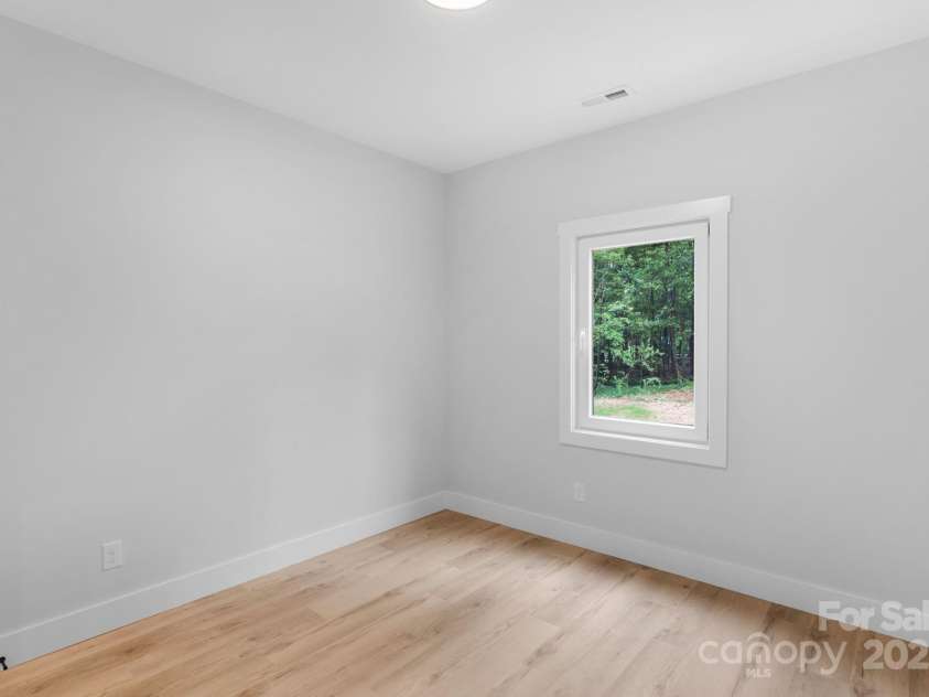 105 Churchill Drive, Kings Mountain, NC 28086.  MLS# CAR4262806, YatesRealty ID 21688. 