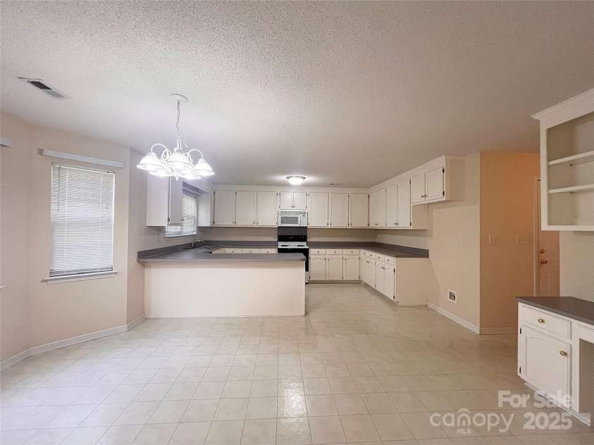 318 Linsbury Court, Gastonia, NC 28056.  MLS# CAR4257841, YatesRealty ID 21689. 