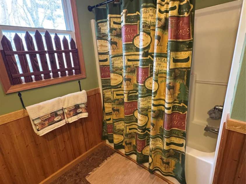 128 Hillcrest Road, Newland, NC 28657.  MLS# CAR4336111, YatesRealty ID 2169. 