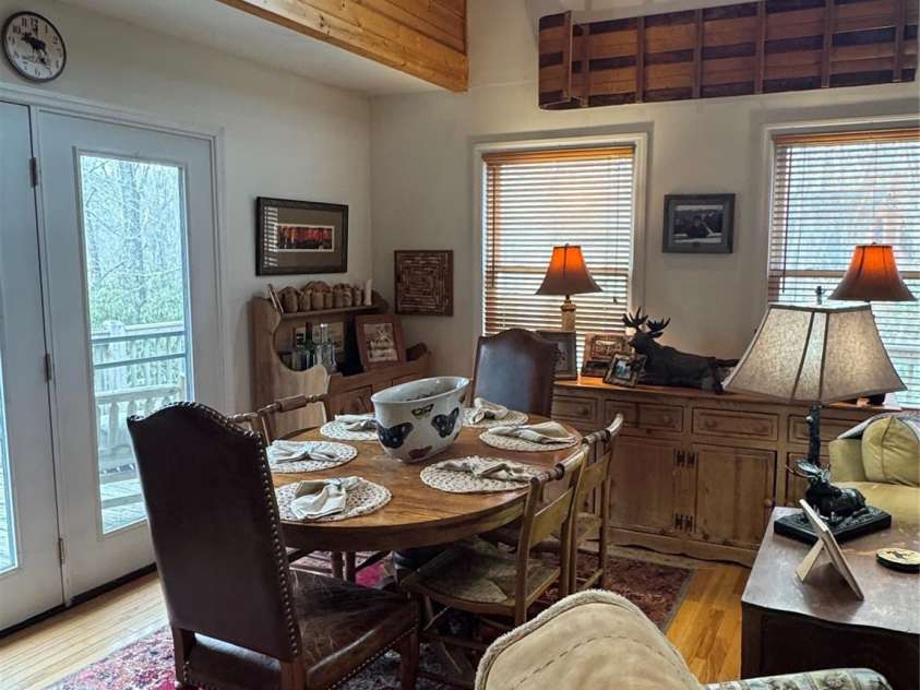 128 Hillcrest Road, Newland, NC 28657.  MLS# CAR4336111, YatesRealty ID 2169. Dining Area