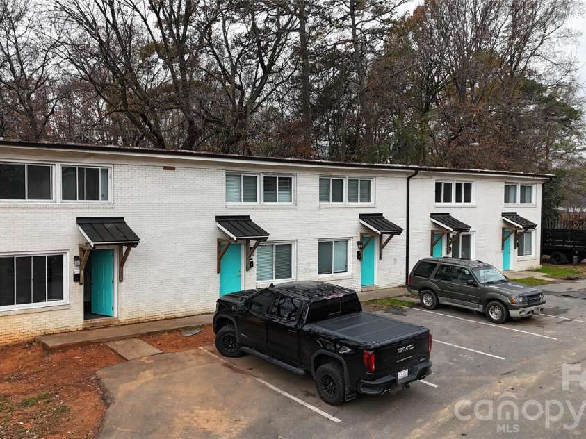 2336 Julia Avenue, Charlotte, NC 28206.  MLS# CAR4339903, YatesRealty ID 2169. 