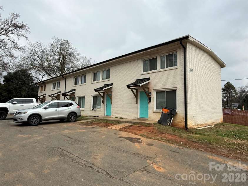 2336 Julia Avenue, Charlotte, NC 28206.  MLS# CAR4339903, YatesRealty ID 2169. 