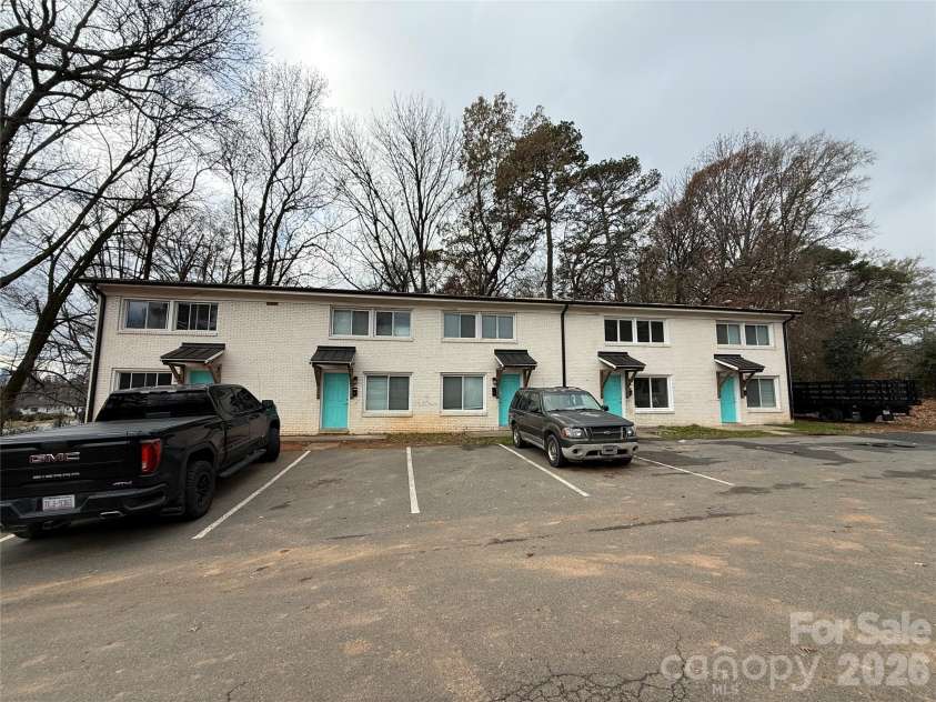 2336 Julia Avenue, Charlotte, NC 28206.  MLS# CAR4339903, YatesRealty ID 2169. 